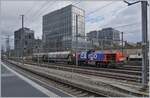 Die SBB Am 843 077-9 rangiert in Genève La Praille Getreidewagen. Vom Bahnhof Lancy Pont Rouge hat man einen sehr schönen Blick auf den Rangierbahnhof, auch wenn dort all zuviel Verkehr zu beobachten ist.

10. März 2023