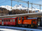 Die RhB Tm 2/2 112 (eine Schöma CFL 250 DCL ) am 20 Februar 2017 im Bahnhof  St. Moritz, bei der Arbeit.

Die Lok wurde 2001 von Schöma (Christoph Schöttler Maschinenfabrik GmbH) in Diepholz unter der Fabriknummer 5667 gebaut und an die RhB geliefert.