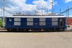 Classic Rail 10009 steht am 17 Mai 2025 in Konolfingen whrend das Bahnfest  150 Jahre EmmentalBahn  das ber das ganze Emmentalbahnnetz gefeiert wurde. Dieser Version der SBB Re 4/4I ist keine Phantasie, hat es jedoch tatsachlich gegeben. IN 1956 erprobten die SBB einige Lackierungen fr deren Lokomotiven und 10009 bekam das dunkelblau, das sich stark anlehnt an das Berliner Blau der Nederlandsche Spoorwegen ab 1954. Zwei Jahre spter entscheideten die SBB fr das dunkle Tannengrn.