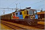 Die SBB Re 4/4 II 11181 mit einem Schnellzug nach Basel beim Halt in Grenchen Nord.

4. August 1984 