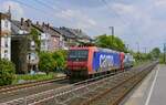 Nachschuss auf das Duo 193 468 und 482 020-5 von SBB Cargo, die am 05.05.2022 den S-Bahn-Haltepunkt Dsseldorf-Oberbilk durchfahren