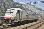 Ewals cargo Care 185 581 lauft am 6 Juni 2015 um in Erstfeld.