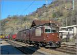 Zwei BLS Re 4/4 mit einem Gterzug Richtung Brig auf der BLS Sdrampe in Ausserberg am 16.