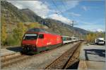 SBB Re 460 068-0 mit einem IR nach Brig bei der Durchfahrt in Raron.