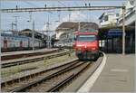 Eine SBB Re 460 verlässt mit ihrem IR 15 nach Luzern den Bahnhof von Lausanne. Ein grosser Teil dieser Leistungen sind in der Zwischenzeit auf die SBB RABe 502 (Twindexx) übergegangen. 

30. Aug. 2024