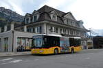 (281'930) - PostAuto Bern - BE 637'781/PID 11'216 - Mercedes am 31. Oktober 2025 beim Bahnhof Frutigen
