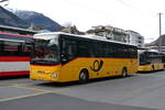 (283'410) - PostAuto Wallis - VS 432'710/PID 10'277 - Iveco am 23. Dezember 2025 beim Bahnhof Brig