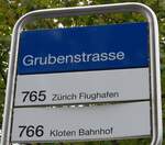 (163'361) - ZVV-Haltestellenschild - Kloten, Grubenstrasse - am 15.