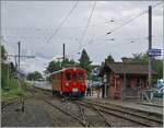 Die Blonay Chamby Bahn eröffnet die Saison 2025 mit dem prächtigen Bernina Bahn RhB ABe 4/4 I 35, der hier in Blonay auf die Abfahrt wartet.