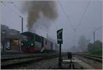 Langsam wird es dunkel, als die G 2/2 N° 4  Rimini  kräftig dampfend zu ihrer letzten Fahrt dieser Saison in Blonay auf die Abfahrt wartet.