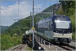 Das Timing hat nicht ganz geklappt: der CEV MVR ABeh 2/6 7503  Blonay-Chamby  verlässt Chamby etwas zu früh oder die BFD HG 3/4 N° 3 der Blonay Chamby Bahn erreicht Chamby etwas zu spät...

20. Mai 2024