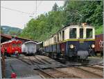 Die mächtige MOB DZe 6/6 2002 der Blonay-Chamby Bahn wird an diesem Wochenende im Rangierdienst in Chaulin eingesetzt und rangiert den aus Blonay angekommen Zug auf ein Abstellgleis. 

19. Juli 2025