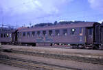 Der SBB RIC B 51 85 29-43 057 in Lyss, 13.April 1969.