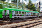 Klimatisierter RAlpin Begleitwagen fr die Rollende Landstrae (RoLa) Bcm 61 85 59-00 103-6 CH-RALP, ex Bcm 61 85 50-90 103-6 CH-SBB, abgestellt am 28.05.2012 im Bahnhof Spiez.