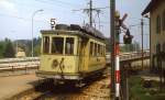 Tramway Neuchatelois: In Areuse zweigte von der Strecke nach Boudry die nur 830 m lange Strecke nach Cortaillod ab, die im Mai 1980 noch durch den 1902 gebauten Be 2/4 46 bedient wurde.