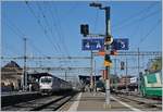 Die Rail Care Rem 476 454 (UIC91 85 4476 454 CH RLC) bei der Durchfahrt in Morges auf dem Weg nach Vufflens la Ville.