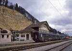 Le Locle - Le Locle-Col-des-Roches: In dieser historischen Aufnahme wartet ein SBB-Zug in Col-des-Roches auf die Rückkehr hinauf nach Le Locle.