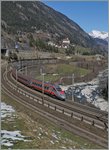 Ein FS Trenitalia ETR 610 als EC 17 von Zürich nach Milno in der Wattinger-Kurve bei Wassen.