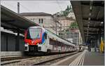 In Locarno wartet der TILO FLirt 524 301 auf die Abfahrt nach Chiasso.