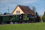 Historische Seethalbahn in Aktion.

E 3/3 3 'Beinwyl' der Seethalbahn fhrt die Rampe aus Hochdorf Richtung Luzern hoch. Mit im Bild ist der zweiachsige SBB-Gepckwagen F 16847. September 2024.