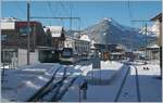 Nach der Kreuzung mit dem MOB Alpina Regionalzug 2213 in Châteaux d'Oex fährt unser Zug weiter Richtung Zweisimmen, wobei die Schiebe des Steuerwagens vom aufgewirbelten Schnee immer weniger