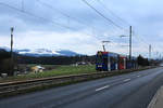 RBS Be4/10 86 auf der Tramlinie 6 vor dem verschneiten Gurten im Aufstieg von Rüfenacht nach Langenloh.