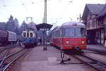 Ehemalige Vereinigte Bern-Worb-Bahnen VBW, Bern Kornhausplatz - Bolligen - Worb-Linie: Endstation Worb mit dem kurzen VBW Triebwagen 32 und dem Bremgarten-Dietikon-Bahn Triebzug 3.