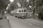 SZB Zug aus Solothurn mit Triebwagen 1 wartet beim Tierspital (heute: Henkerbrünnli) einen Gegenzug von Bern Bahnhofplatz ab.