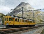 Die beiden Bernina Bahn ABe 4/4 30 und 34 sind bei Bernina Lagalb auf dem Weg in Richtung St.