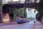 Ehemalige Vereinigte Bern-Worb-Bahnen VBW, Bern Kornhausplatz - Bolligen - Worb-Linie: Von der Kornhausbrücke her kommt Triebwagen 35 mit Wagen 336 (ex-Pforzheim) und Steuerwagen 83.