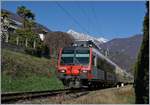 Ein SBB Domino im TILO Verkehr kurz vor Locarno.