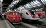 Alt und Neu nebeneinander - 

... in Zürich HB. Links der Churchill Pfeil.

06.03.2025 