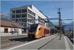 Der SOB Traverso RABe 52 116/216 als IR 61  Treno Gottardo  von Locarno nach Zürich beim Halt in Altdorf. Der Bahnhof wurde grundlegend umgebaut. 

4. September 2023