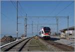 Ein Blick in Richtung West auf der im Umbau befindlichen Station Cully mit dem Ausfahrenden SBB RABe 523 060.