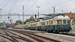 Der BDe 4/4 II 201  Burgdorf  des Vereins Pendelzug Mirage (VPM) fährt am 11.10.2025 mit dem Bierzug aus dem Bahnhof Murten aus.