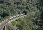 Die beiden SBB Giruno RABe 501 verlassen die Polmengobrücke und fahren Richung Süden weiter.