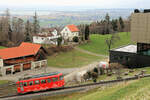 Der einzige Triebwagen BDe 1/2 der Rheineck-Walzenhausen Bahn unterhalb Walzenhausen, mit Blick Richtung Oesterreich und den Südostzipfel des Bodensees.