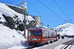 Noch einmal der Bhe 4/8 3053 der Gornergratbahn in der Bergstation, diesmal in Blickrichtung Südost