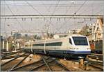 Der Cisalpino ETR 470 „Treno Zero“ ist auf Probefahrt in Lausanne. Der Zug besteht aus drei Teilen: 92 83 94-70 991-1 BAC + 92 83 94-70 992-2 BB + 94 83 54-70 993-3 RAC. Nach dem erfolgreichem Abschluss der Probefahrten übernahm die Slowenische Bahn SZ den Zug und zwei weitere Züge in dieser dreiteiligen Form und stellte sie unter der Baureihe 310 001 - 003 in Betrieb. Sie sind heute noch im Einsatz. Im Gegensatz zum dreiteiligen „Treno Zero“ waren die daraufhin gelieferte Serie der Cisalpino-Züge ETR 470 neunteilig.

Analoges Bild vom April 1996