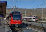 Während im Hintergrund der SBB RABe 523 071 nach Olten in Glovelier eintrifft, wartet im linken Bildteil der neue CJ ABe 4/12 672 auf die Rückfahrt nach La Chaux-de-Fonds. 

13. Jan. 2025