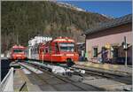 In Montroc-Le-Planet kreuzen sich der TMR BDeh 4/8 22 als TER 18914 von Vallorcine nach Saint-Gervais-Bains mit dem SNCF Z 800 003 (94 87 0000 806-3) der als TER 18959 von Les Houches nach Vallorcine
