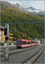 Ein  Zermatt Shuttle  verlsst Tsch.