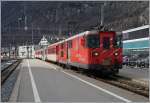 Der MGB Deh 4/4 54 erreicht mit seinem Regionalzug 542 von Visp nach Göschenen Brig.