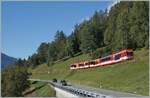 Ein MGB  Komet  mit Zusatzmodul auf der Fahrt nach Andermatt in der Nähe von Niederwald.