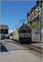 Die MOB GDe 4/4 6006 hat mit ihrem MOB Panoramic Express Chamby erreicht, wo nun den Gegenzug abzuwarten gilt.