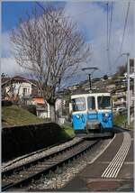 Ein MOB ABDe 8/8 Serie 4000 beim Halt in Montreux College.