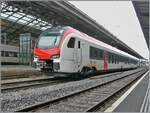 Der Thurbo EVO RABe 531 402-1 mit der etwas erstaunten UIC Anschrift RAB 94 85 0 531 402-1 CH-THB) auf einer Testfahrt in Lausanne.

4. Juni 2025
