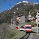Der TMR Beh 4/8 N° 72 mit der UIC Nummer 72 (UIC 90 85 838 072-4 CH-TMRSA) erreicht Finhaut. Der dreiteilige Triebwagen ist als Regionalzug 18977 von Vallorcine nach Martigny unterwegs. 

9. April 2026 