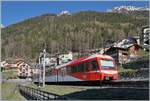 Nocheinmal, aus einem etwas anderen Winkel: Der TMR Beh 4/8 N° 72 mit der UIC Nummer 72 (UIC 90 85 838 072-4 CH-TMRSA) ist auf dem Weg von Martigny nach Vallorcine und hat Finhaut erreicht.

9. April 2026