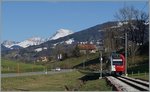 Ein neuer TPF Regionalzug bei Chatel St-Denis.